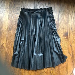 Topshop faux leather pleated skirt. US Size 8
